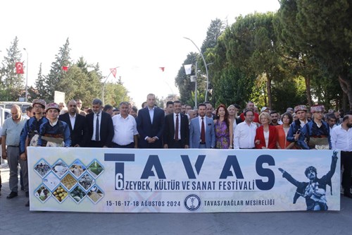 Kaymakamımız Sayın İsmail DEMİR, Tavas 6. Zeybek, Kültür ve Sanat Festivali Açılış Programına Katıldı