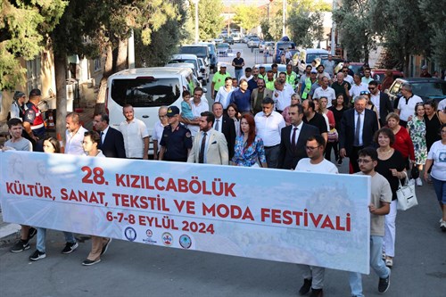 Kaymakamımız Sayın İsmail DEMİR, Kızılcabölük Kültür,Sanat,Tekstil ve Moda Festivali Açılış Programına Katıldı.