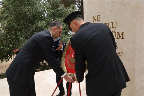 10 Kasım Atatürk'ü Anma Günü Münasebetiyle Çelenk Sunma Töreni Gerçekleştirildi